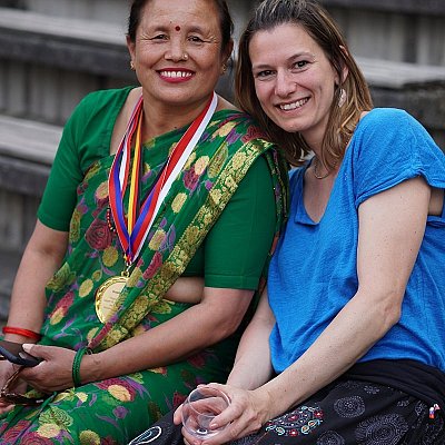 <br>GEMEINSAM FÜR NEPAL.